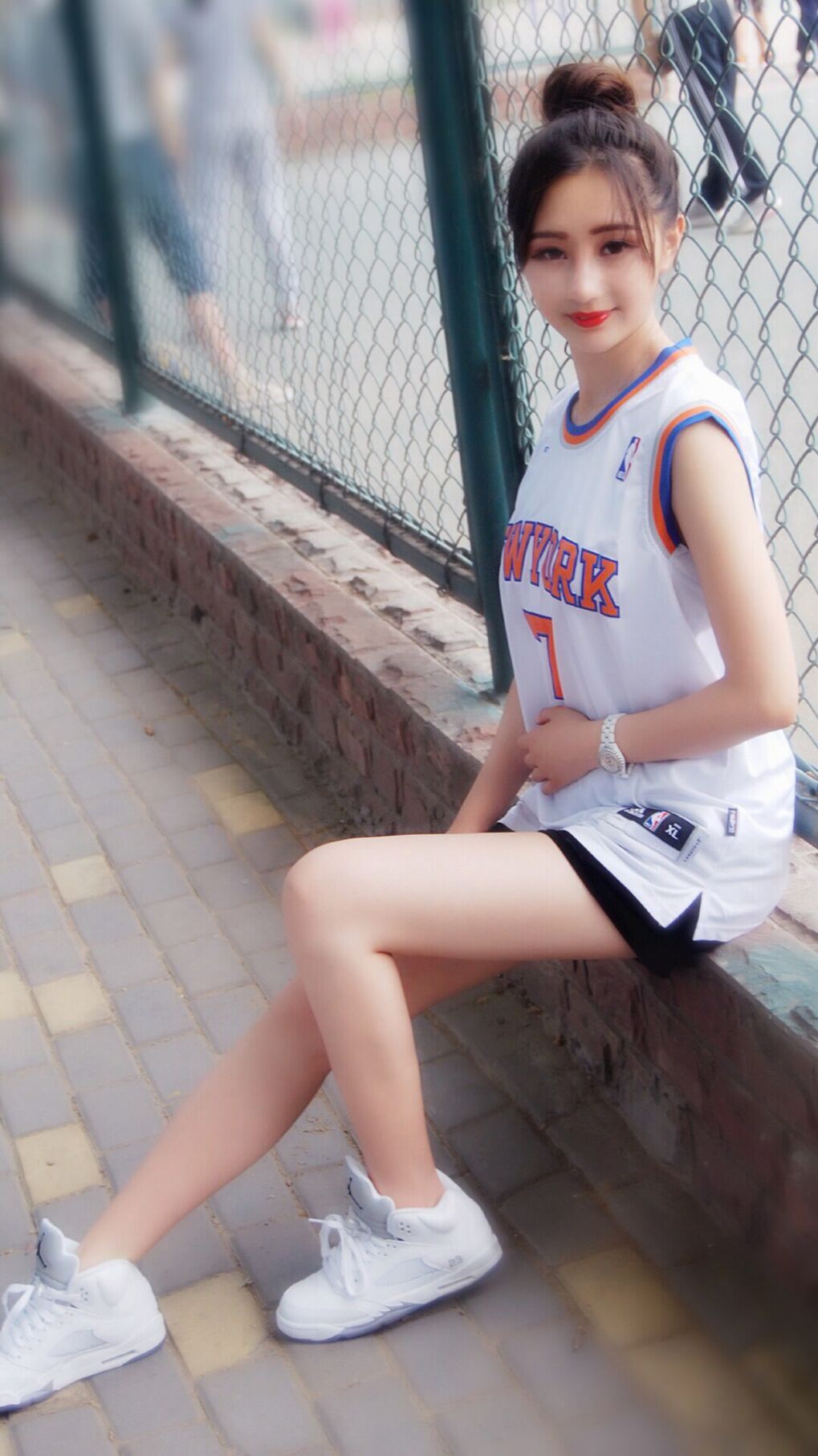 爱游戏下载-5年创业蜕变，雷军揭秘玄戒芯片与造车心路历程